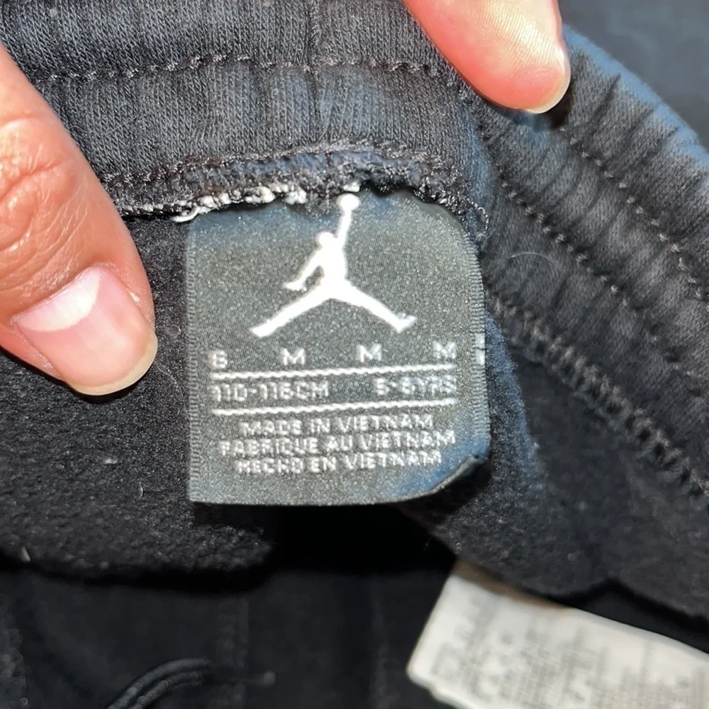 Jordan Boys Jumpman Sweatpants Black w Red Logo 5-6 year old